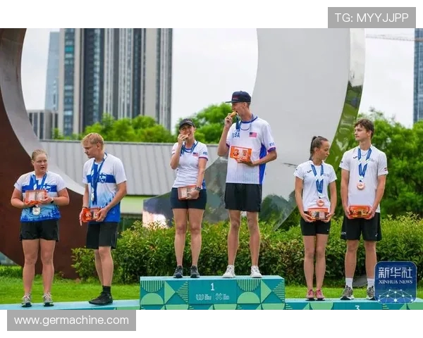 成都飞盘队在攀岩联赛中的速度表现分析与点评