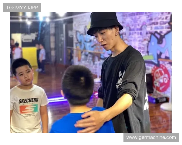 深圳街舞队的团队协作之道：如何在舞台上展现默契与激情