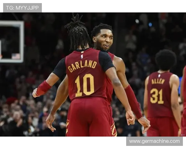 2016年NBA总决赛骑士对阵雄鹿的经典对决回顾与分析 2016年NBA总决赛骑士对阵雄鹿的经典对决回顾与分析