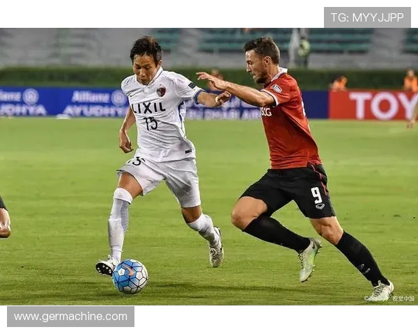 大阪与科巴托瑞的激烈对决揭示了球队实力与战术的较量