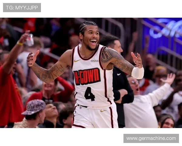 火箭队与湖人队激战正酣NBA赛场精彩对决引发球迷热议