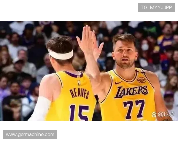 爵士与篮网实力对比分析谁能在新赛季中占据优势 爵士与篮网实力对比分析谁能在新赛季中占据优势