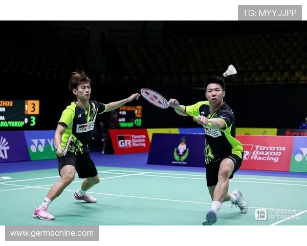 南京羽毛球队与北京羽毛球队赛后复盘分析灵活性表现与战术对比