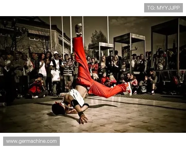 南京街舞队包夹现象解析与街舞文化的深度探讨